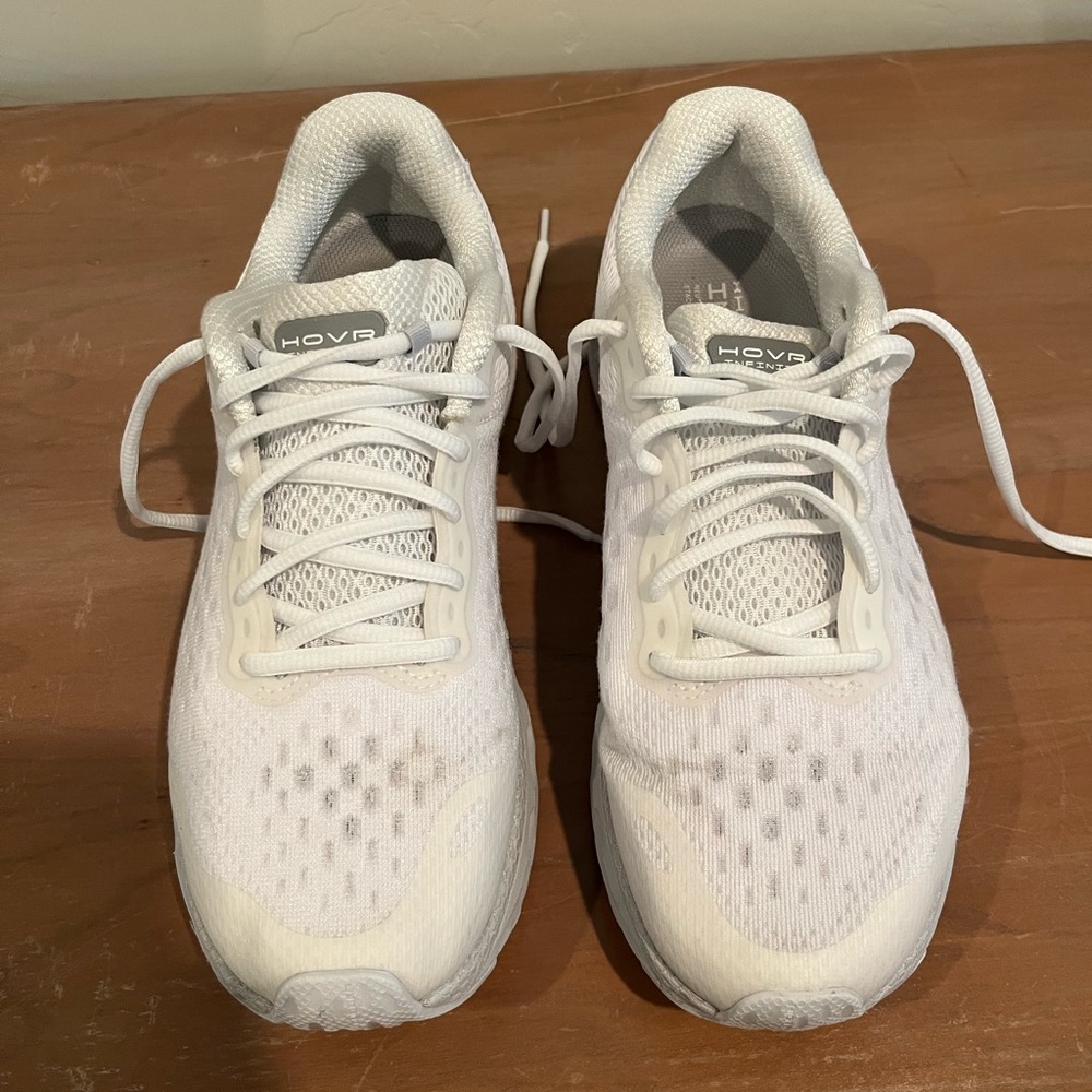 Under Armour Hovr Infinite sneakers